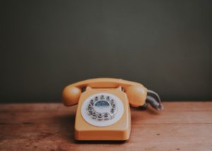 ¿A quién pertenece el teléfono gratuito 900697892? 1 telefono de ruleta antiguo