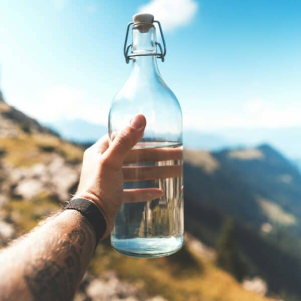 Cómo Elegir la Botella de Agua Perfecta: Guía Completa y Análisis Comparativo