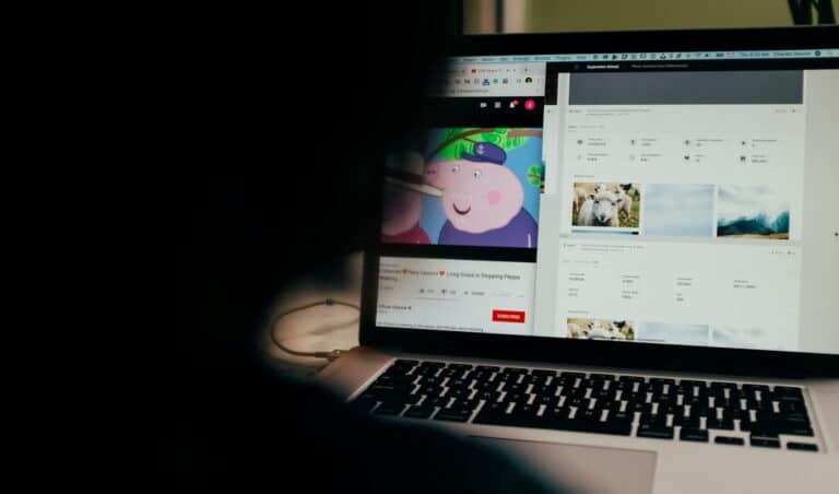 Redes sociales y menores: ¿prohibir el acceso o educar en su uso responsable?