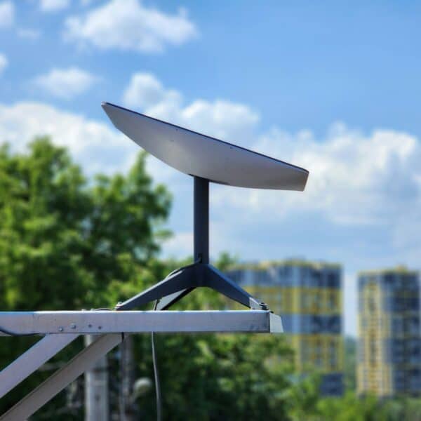 Starlink Comunidad: cómo implementar internet satelital compartido con aislamiento por VLAN usando MikroTik y OpenWRT