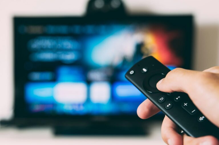 Amazon blinda los nuevos Fire TV con Vega OS: adiós al “sideloading” de apps y a las IPTV pirata