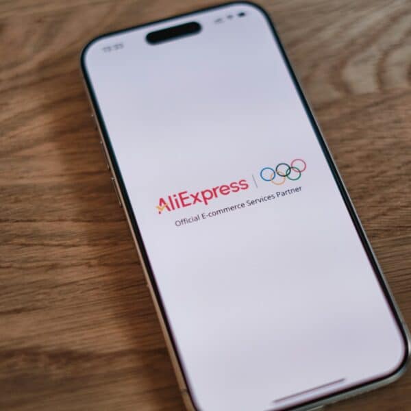 La UE acelerará los aranceles a los paquetes baratos de China: Temu, Shein y AliExpress en el punto de mira